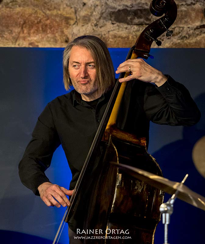 Martin Gjakonovski mit Tony Lakatos and friends im Jazzkeller Esslingen 2021