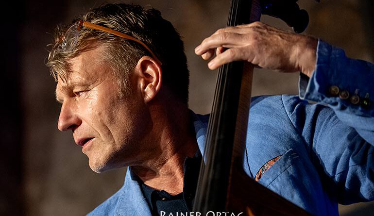 Martin Wind mit dem Martin Wind Gravity Trio im Jazzkeller Esslingen 2023