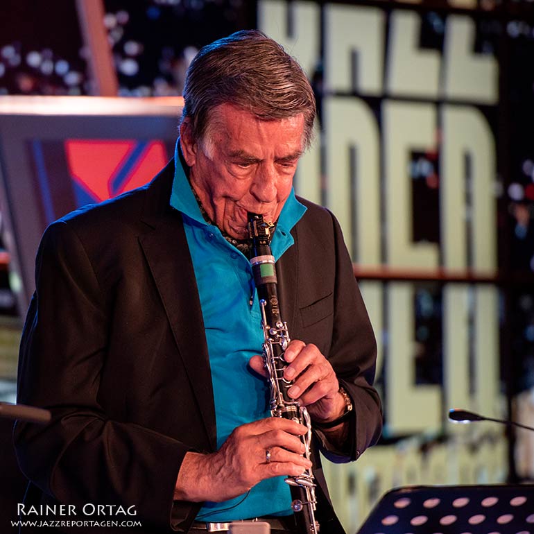 Rolf Kühn bei der jazzopen im SpardaWelt Eventcenter Stuttgart 2018