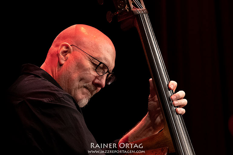 Scott Colley mit dem Chris Potter Quartet im Sudhaus Tübingen 2023