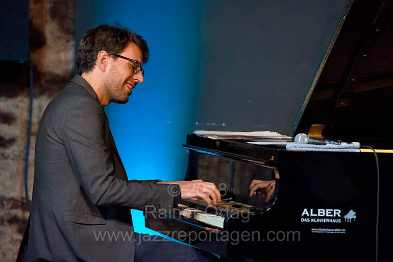 Sebastian Sternal mit dem Denis Gäbel Quartet im Jazzkeller Esslingen am 4. Mai 2018
