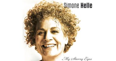 Simone Helle - My Starry Eyes