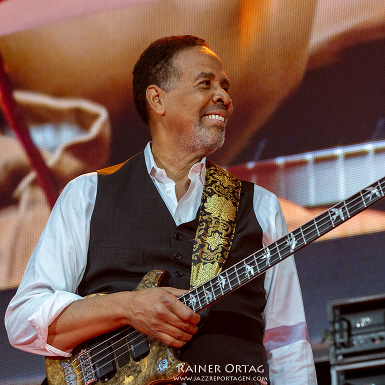 Stanley Clarke bei der jazzopen Stuttgart 2022