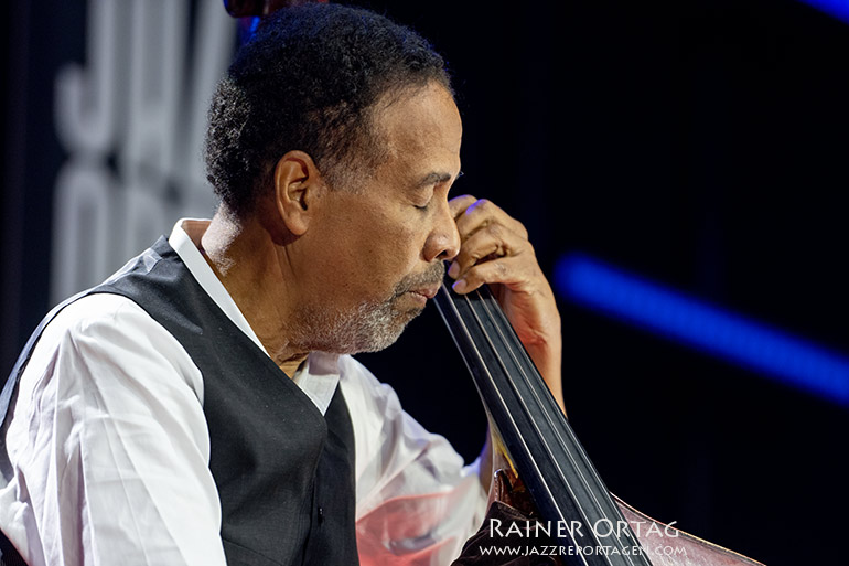 Stanley Clarke bei der jazzopen Stuttgart 2022