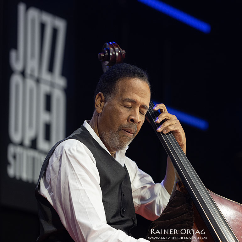 Stanley Clarke bei der jazzopen Stuttgart 2022