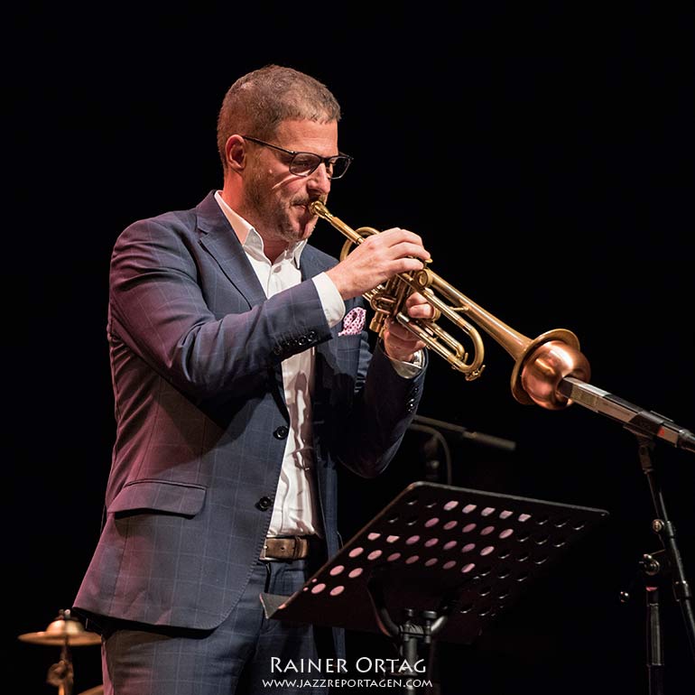 Thomas Siffling beim Gedenkkonzert für Herbert Joos im Theaterhaus Stuttgart 2020