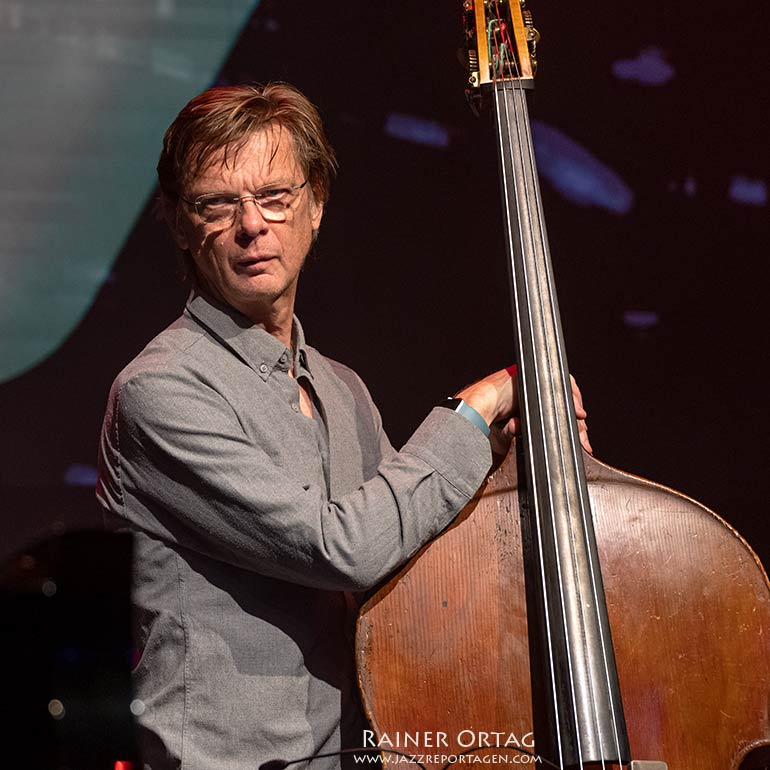 Tony Overwater mit dem Rembrandt Frerichs Trio bei der jazzahead! 2021 in Bremen