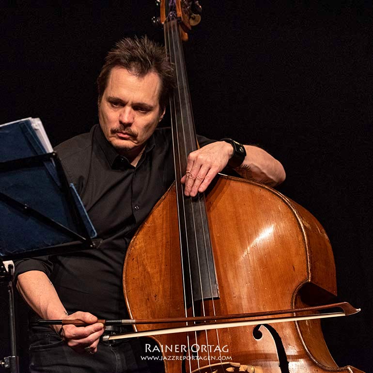 Trevor Dunn mit dem Brian Marsella Trio in der Dieselstrasse Esslingen 2019
