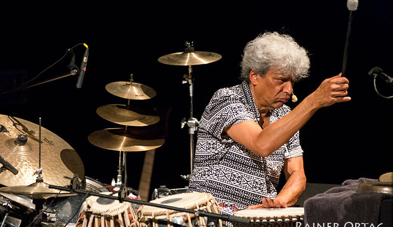 Trilok Gurtu kommt nach Tübingen