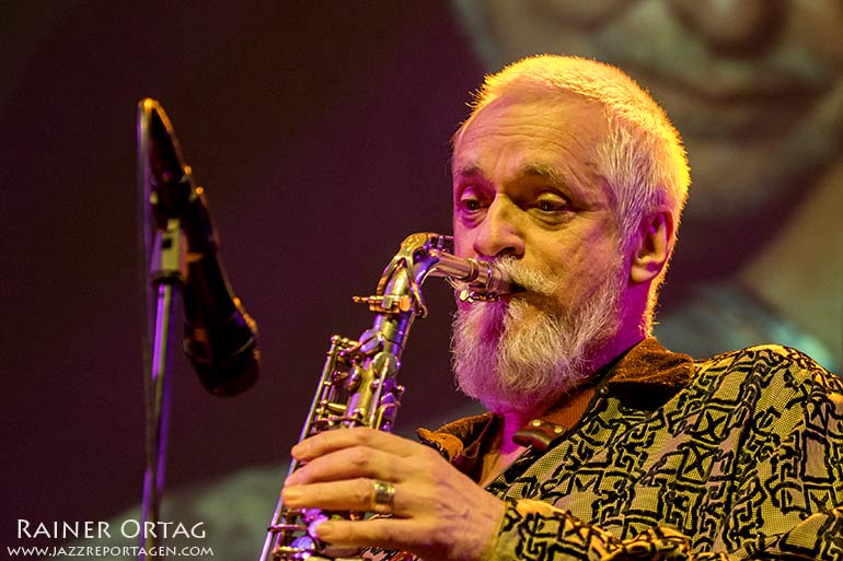 Wolfgang Puschnig beim Gedenkkonzert für Herbert Joos im Theaterhaus Stuttgart 2020