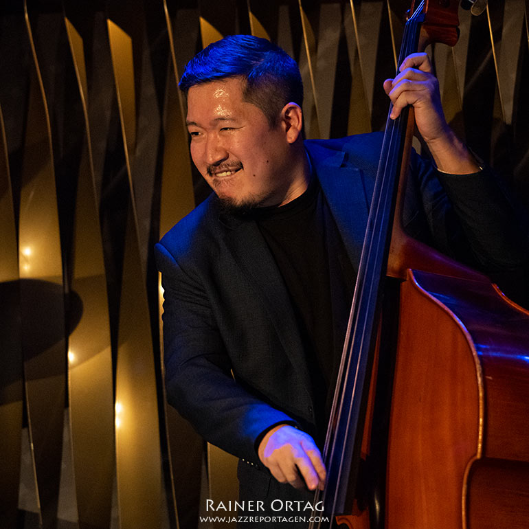 Yasushi Nakamura mit Christian Sands im Jazzclub Bix Stuttgart 2022