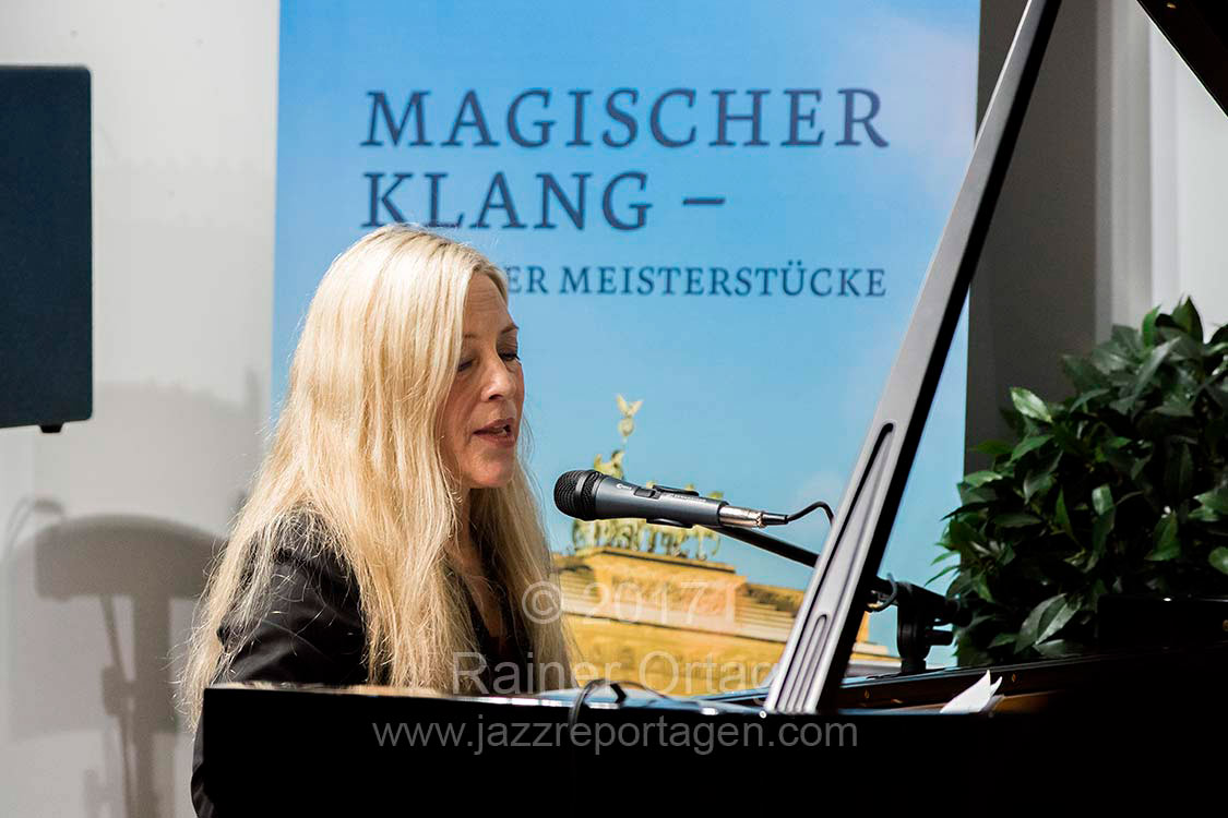 Anke Helfrich solo im Bechstein Centrum Tübingen 2017