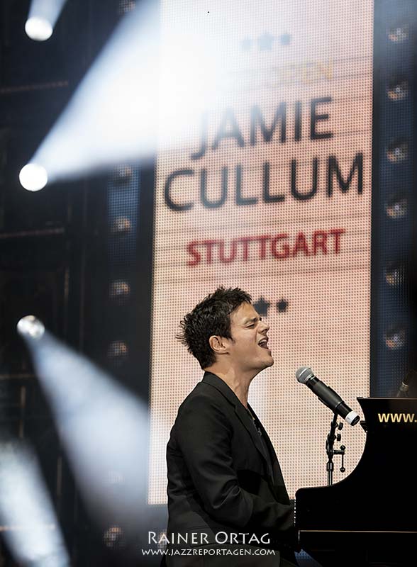 Jamie Cullum bei der jazzopen Stuttgart 2019 am Schloßplatz