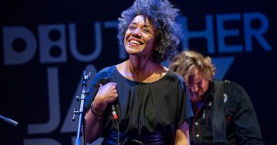 Deutscher Jazzpreis 2022: Fola Dada beim Preistraegerkonzert