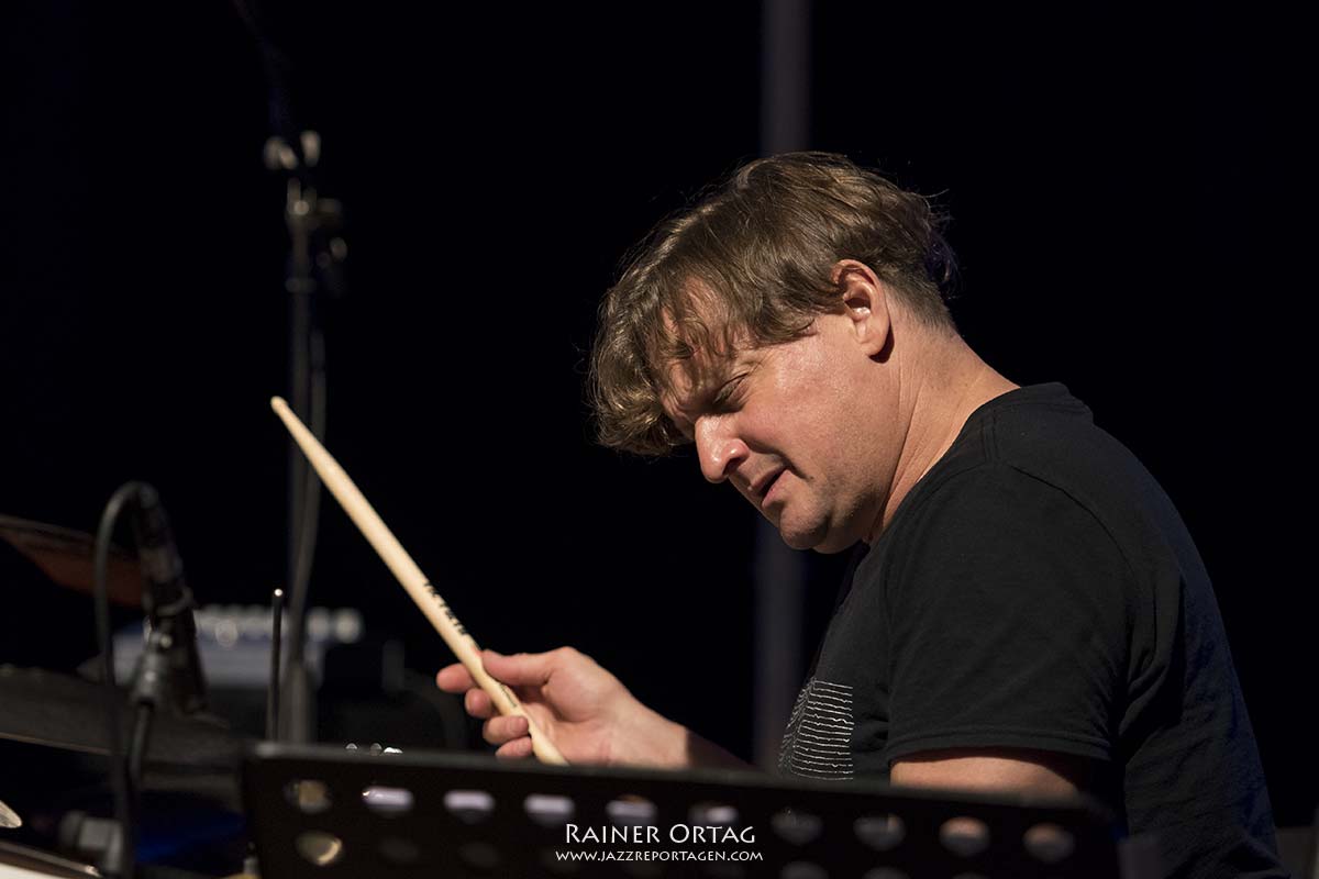 Jim Black mit dem Sebastian Gille Quartet im Theaterhaus Stuttgart