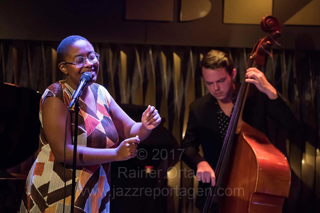 Cécile McLorin Salvant & The Aaron Diehl Trio im Jazzclub Bix Stuttgart 2017